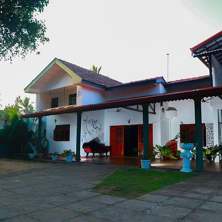 Anila Beach Inn Tangalle Extérieur photo