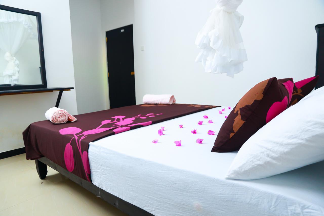 Anila Beach Inn Tangalle Extérieur photo