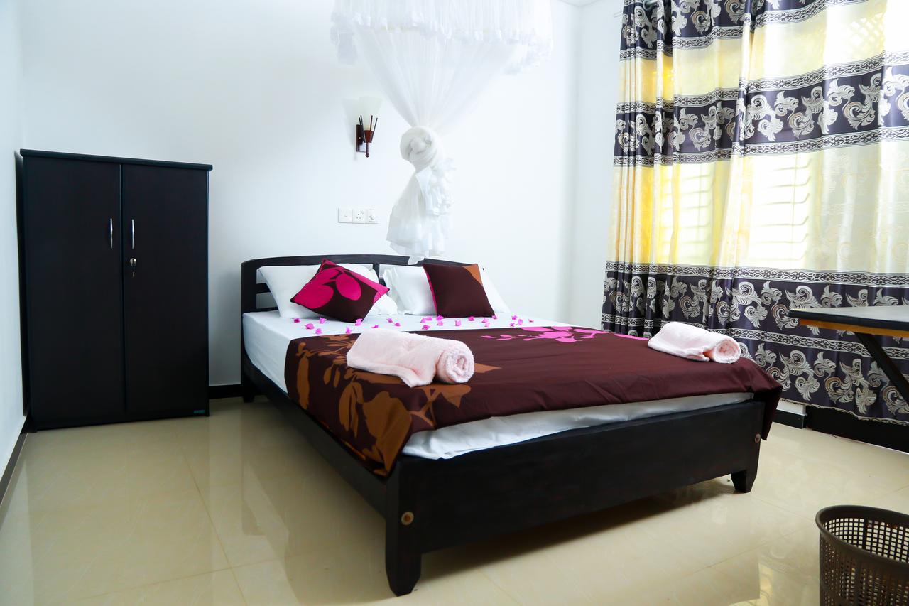Anila Beach Inn Tangalle Extérieur photo